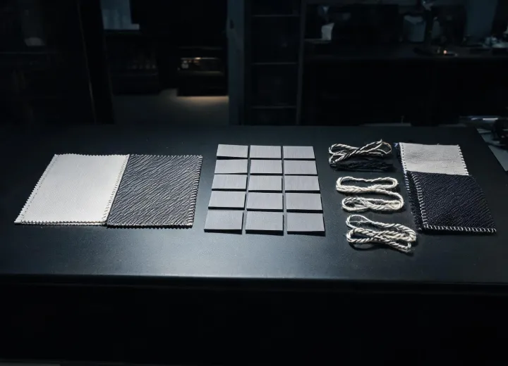 Accessory and lining textile material